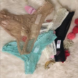 All over lace thong, 4 pic set